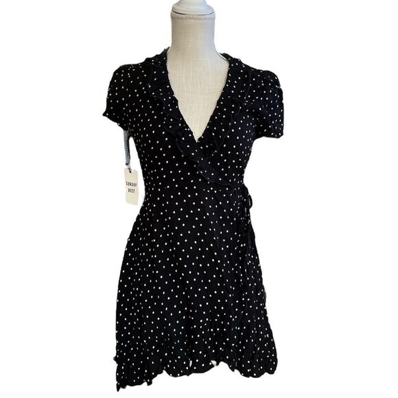 NWT Sunday Best Aritza New Ruffle Black Wrap Size XS - Picture 2 of 8